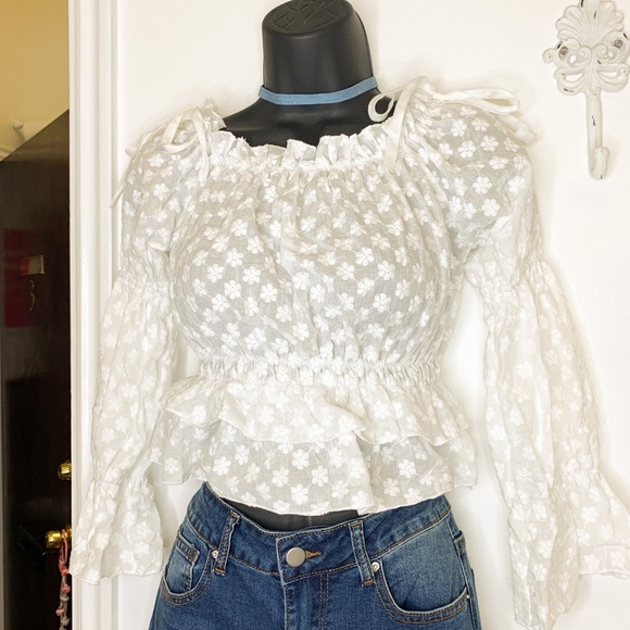 Boho Floral Top🌸 - Picture 2 of 3